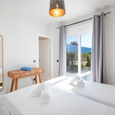 Ioanna Mentoros Villa